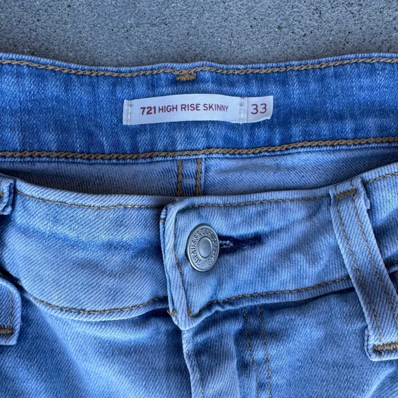 Levi's 721 High Rise Skinny Jeans Women 33 Light Wash Blue Denim - Picture 2 of 8